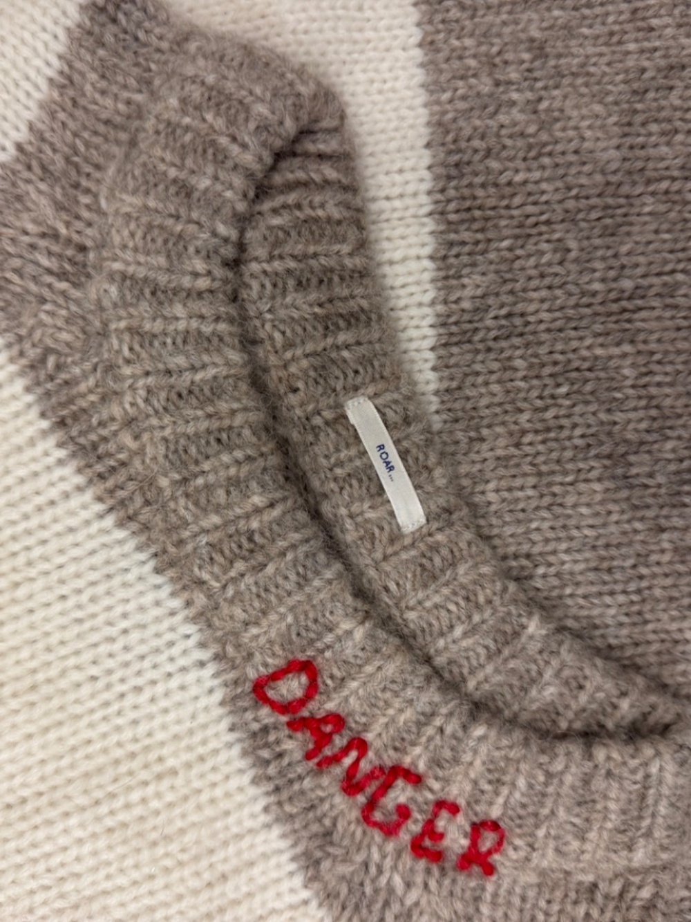 ROAR Sweater - Picture 2 of 5